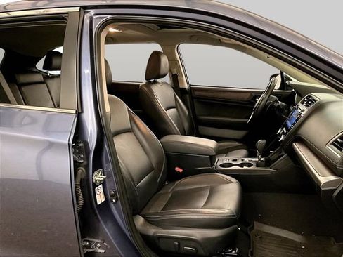 Used 2018 Subaru Outback 2.5i Limited AWD/4WD image 8