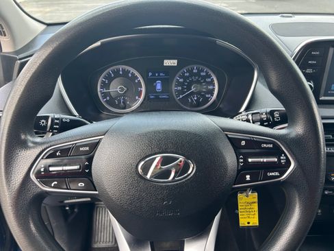 Used 2019 Hyundai Santa Fe SE FWD image 9