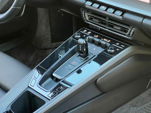 Certified 2021 Porsche 911 Carrera RWD image 31