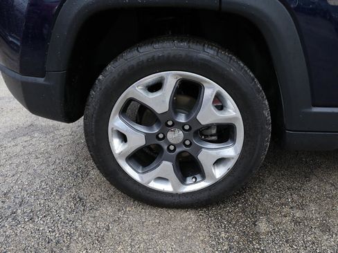 Used 2018 Jeep Compass Limited w/ Navigation Group image 12