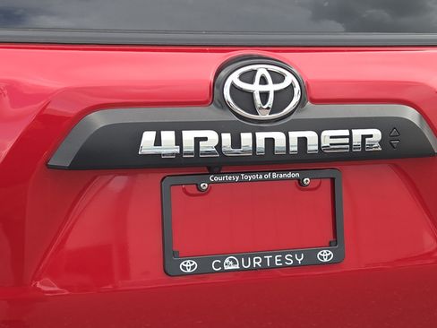 Certified 2024 Toyota 4Runner TRD Off-Road AWD/4WD image 31