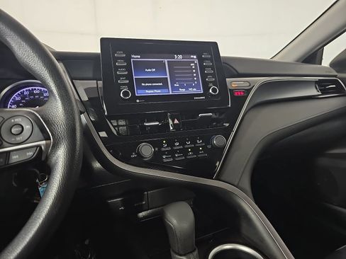 Used 2021 Toyota Camry LE FWD image 18
