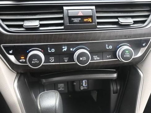 Used 2019 Honda Accord EX image 11