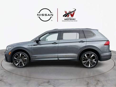 Used 2023 Volkswagen Tiguan SEL R-Line AWD/4WD image 4