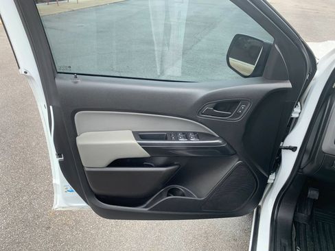 Used 2019 Chevrolet Colorado W/T w/ WT Convenience Package AWD/4WD image 8