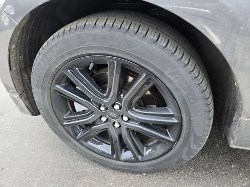 Certified 2024 Ford Edge ST-Line w/ Class II Trailer Tow Package AWD/4WD image 52
