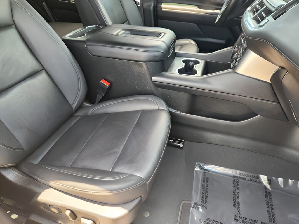Used 2024 Chevrolet Tahoe Z71 w/ Luxury Package AWD/4WD image 22