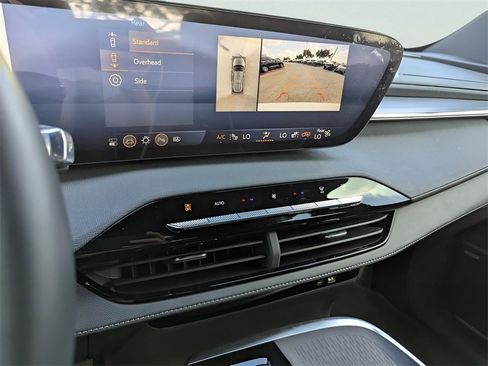 New 2025 Buick Enclave Sport Touring w/ Super Cruise Package image 9