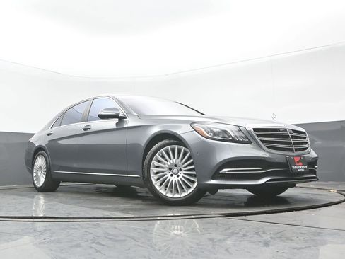 Used 2018 Mercedes-Benz S 560 4MATIC Sedan w/ Premium Package image 26