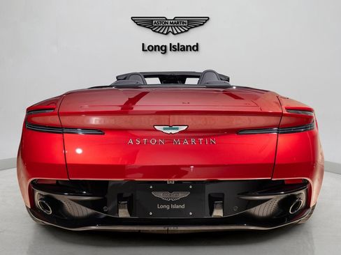 Used 2025 Aston Martin DB12 Convertible image 9