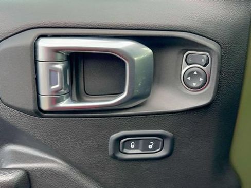 Used 2022 Jeep Wrangler Unlimited Sport AWD/4WD image 21