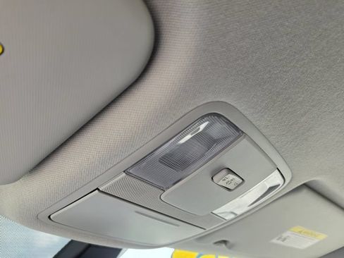 Certified 2025 Kia Soul LX w/ LX Technology Package FWD image 27
