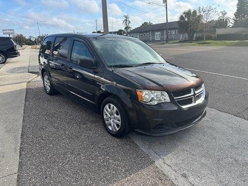 Used 2013 Dodge Grand Caravan American Value Package w/ UConnect Hands-Free Group image 2