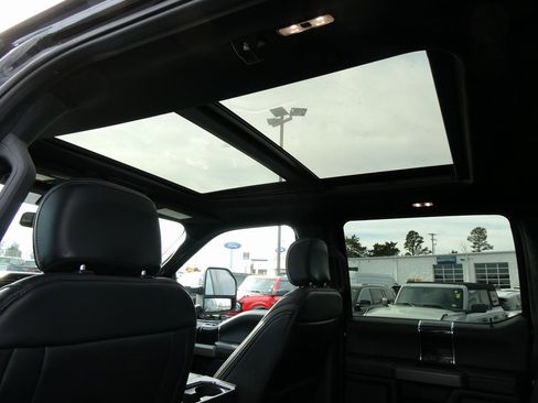 Used 2022 Ford F450 Platinum w/ FX4 Off-Road Package image 22