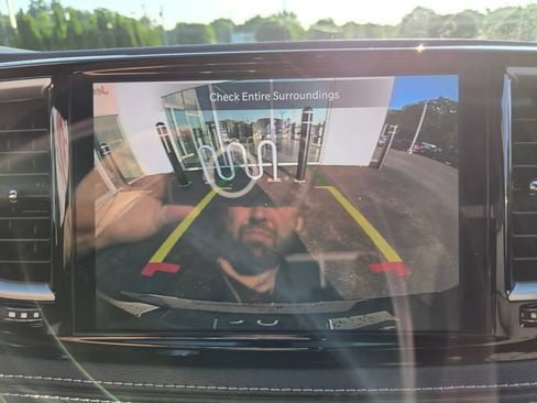 New 2027 Chrysler Pacifica Select AWD/4WD image 19