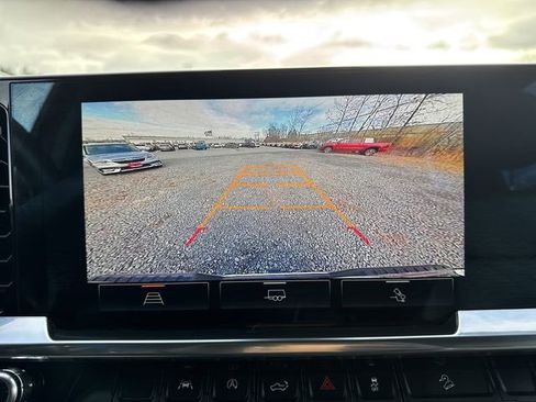 Certified 2024 GMC Sierra 1500 SLT image 15