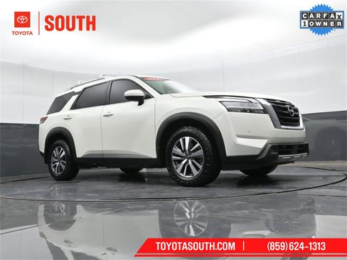Used 2023 Nissan Pathfinder SL image 35