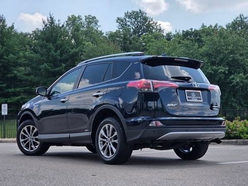 Used 2018 Toyota RAV4 Limited AWD/4WD image 24