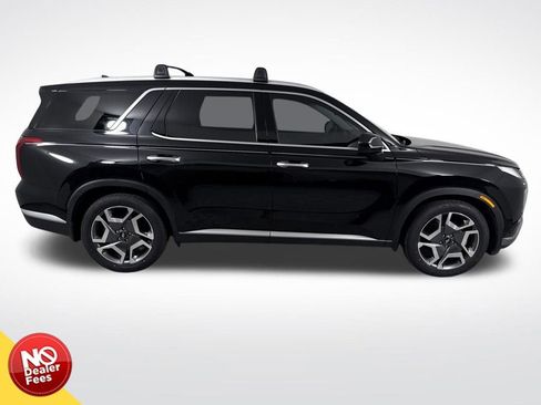 Used 2023 Hyundai Palisade Limited FWD image 2