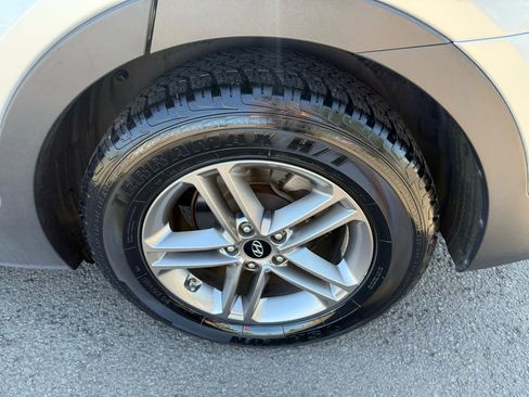 Used 2018 Hyundai Santa Fe Sport image 30