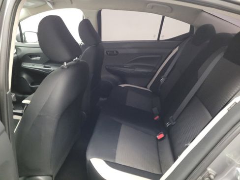 Used 2021 Nissan Versa SV FWD image 18