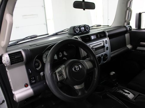 Used 2008 Toyota FJ Cruiser 2WD image 50