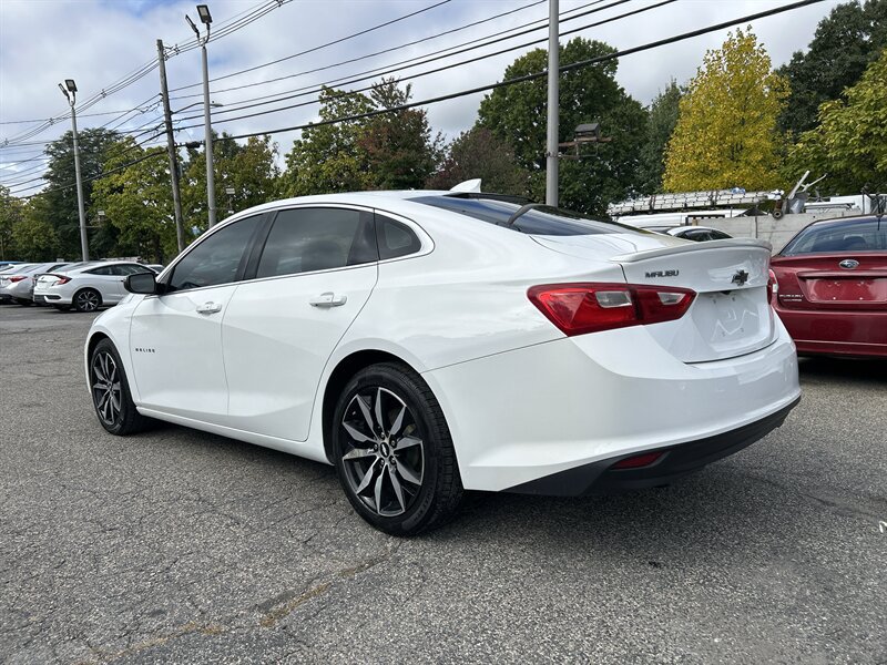 Used 2018 Chevrolet Malibu LT FWD image 6