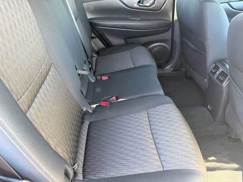Certified 2020 Nissan Rogue SV FWD image 13