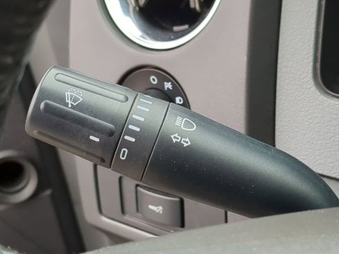 Used 2013 Ford F150 XLT w/ Luxury Equipment Group image 31