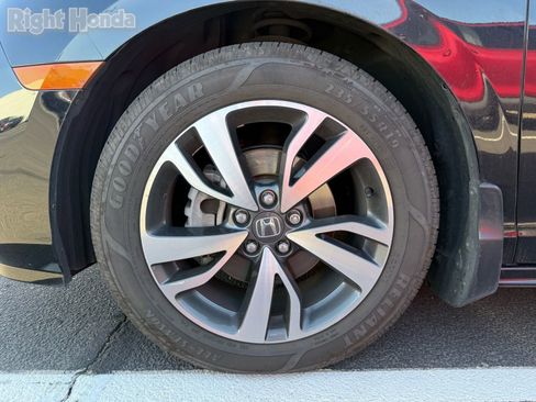 Used 2023 Honda Odyssey Touring image 7