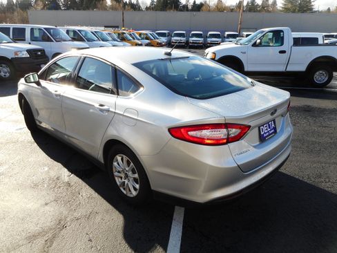 Used 2015 Ford Fusion S image 10