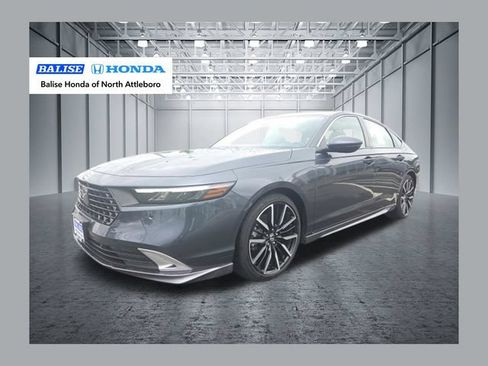 Certified 2023 Honda Accord Touring image 1