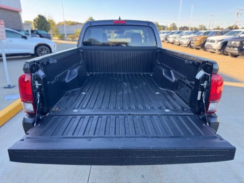 Used 2022 Toyota Tacoma SR image 21