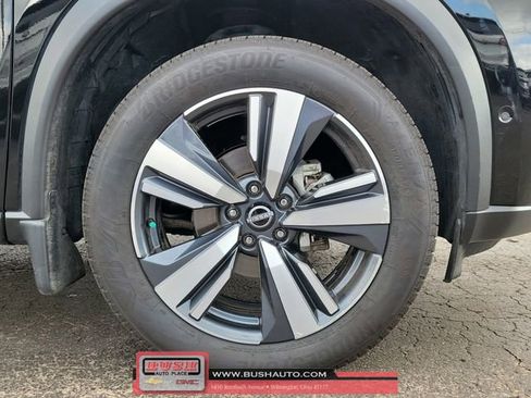 Used 2022 Nissan Rogue SL w/ SL Premium Package image 5