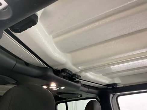 Used 2022 Jeep Wrangler Unlimited Sport AWD/4WD image 21