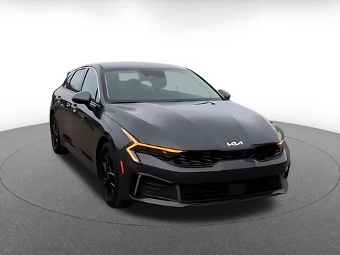 Used 2025 Kia K5 LXS FWD image 3