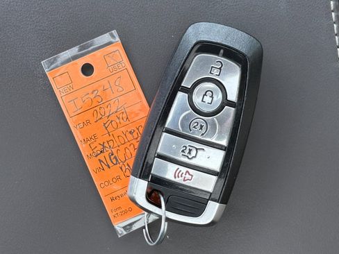 Used 2022 Ford Explorer Platinum w/ Equipment Group 601A image 47