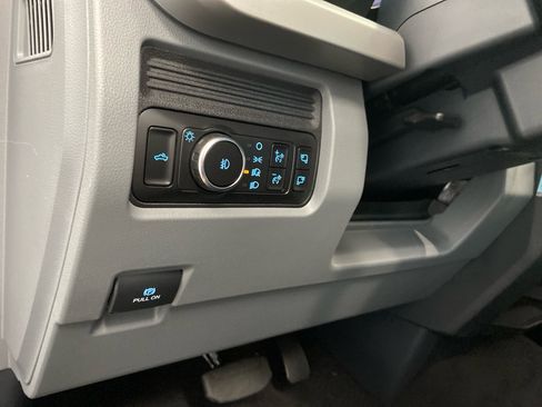 New 2026 Ford F250 XLT w/ FX4 Off-Road Package AWD/4WD image 12