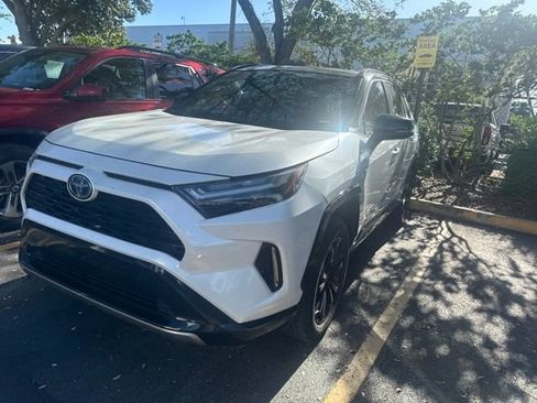 Used 2023 Toyota RAV4 XSE AWD/4WD image 3