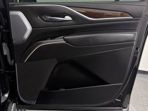 Used 2022 Cadillac Escalade ESV Sport Platinum w/ LPO, ONYX Package AWD/4WD image 22