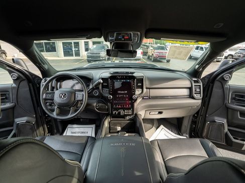 Used 2023 RAM 2500 Limited AWD/4WD image 19