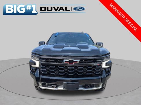 Used 2022 Chevrolet Silverado 1500 ZR2 w/ Technology Package AWD/4WD image 9