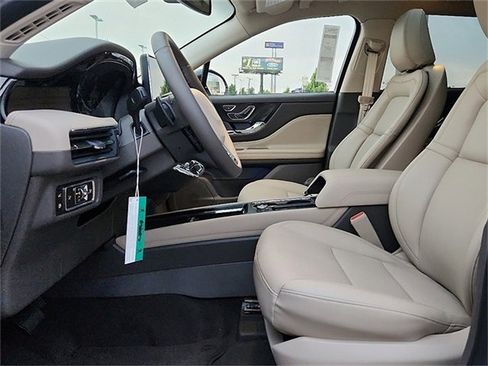 New 2024 Lincoln Corsair Grand Touring image 7