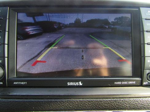 Used 2014 Dodge Grand Caravan SXT FWD image 17