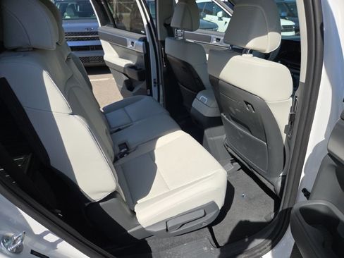 Used 2026 Hyundai Santa Fe SEL AWD/4WD image 26