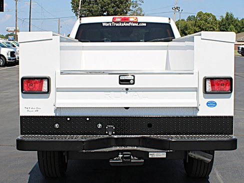 Used 2026 RAM 2500 Tradesman w/ Chrome Appearance Group AWD/4WD image 15