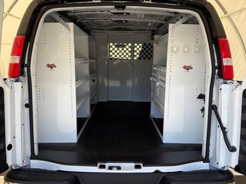 New 2026 Chevrolet Express 2500 RWD image 4