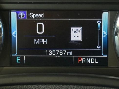 Used 2018 Chevrolet Suburban Premier image 18