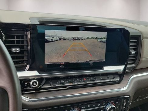 Used 2023 GMC Sierra 1500 SLT w/ SLT Premium Package AWD/4WD image 16