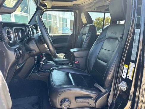 Used 2019 Jeep Wrangler Unlimited Sahara w/ Quick Order Package 24M Moab AWD/4WD image 5